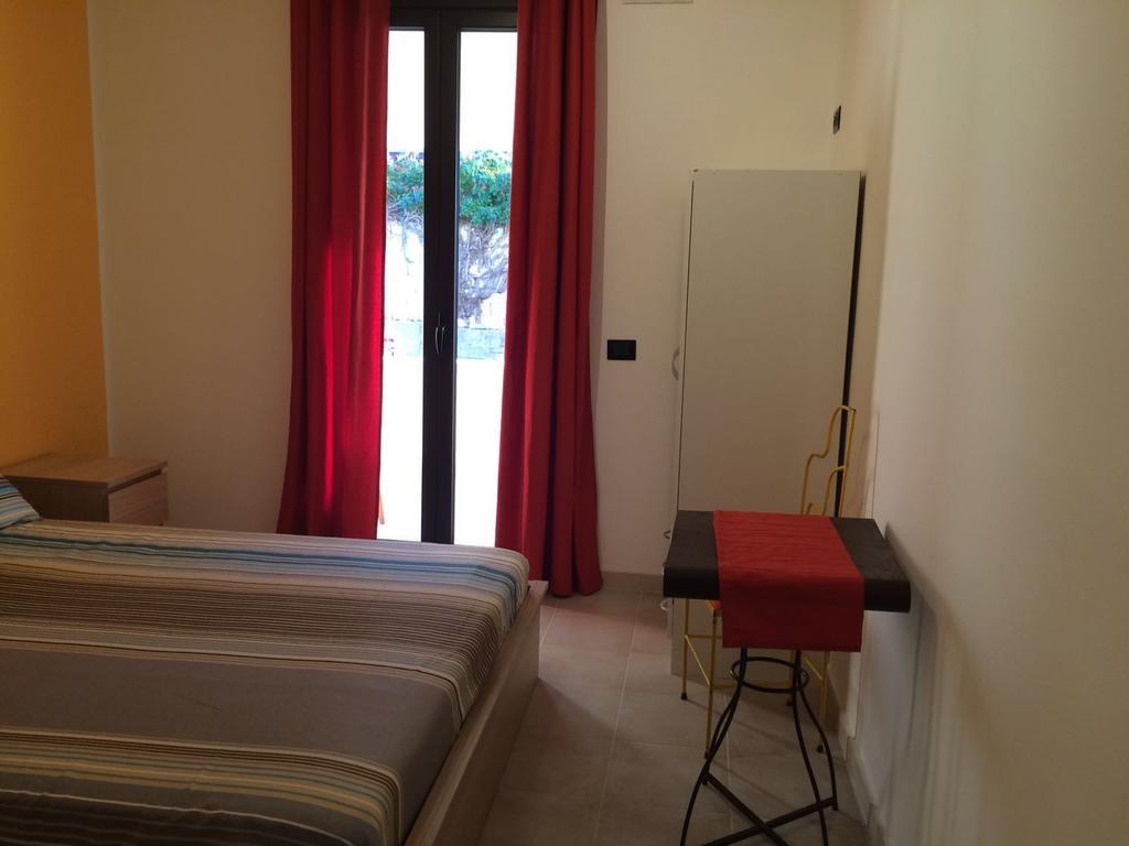 La Casa Delle Farfalle Bed and Breakfast Syrakusa Rum bild